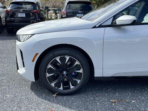 2026 BMW iX xDrive60