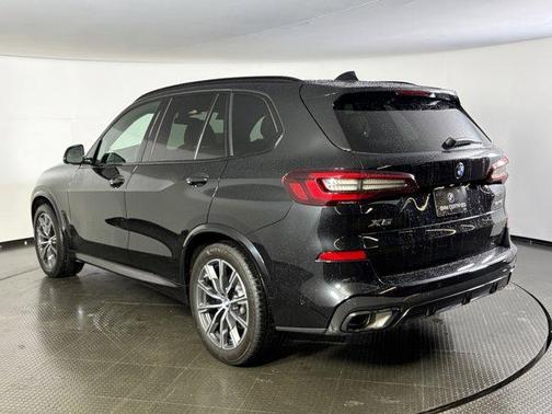Black Sapphire Metallic 2023 BMW X5 xDrive40i