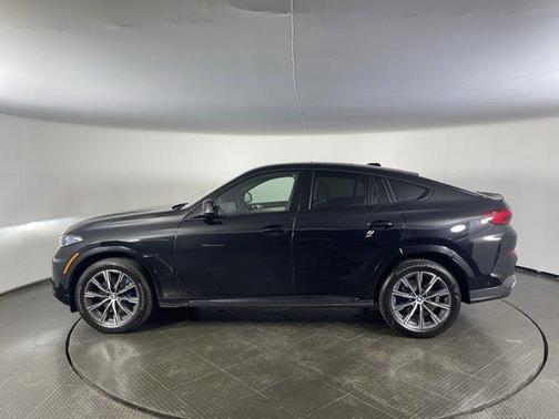 2025 BMW X6 xDrive40i