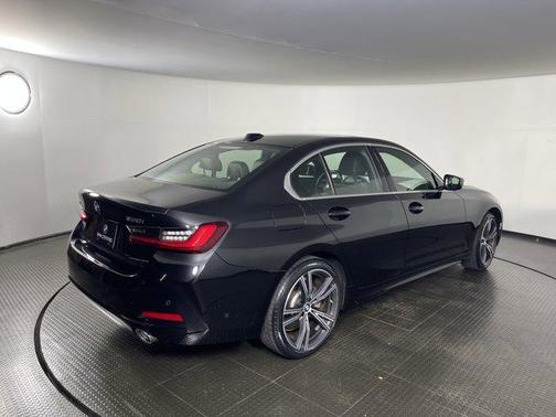 2024 BMW 330 i xDrive