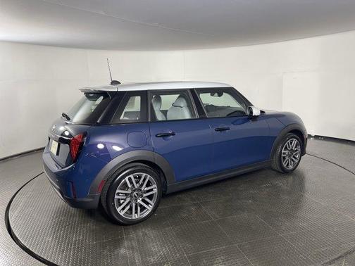 2025 MINI Hardtop Cooper