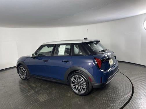 2025 MINI Hardtop Cooper