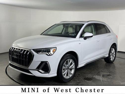 2022 Audi Q3 45 S line Premium