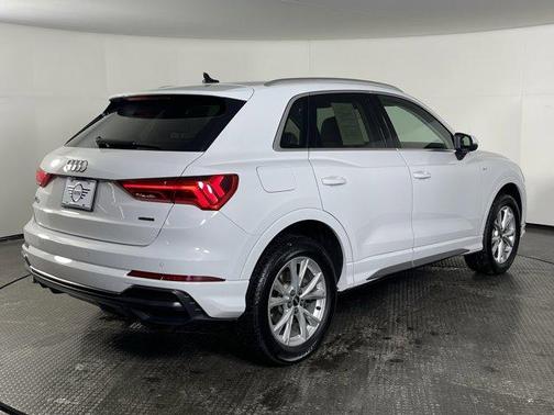 2022 Audi Q3 45 S line Premium
