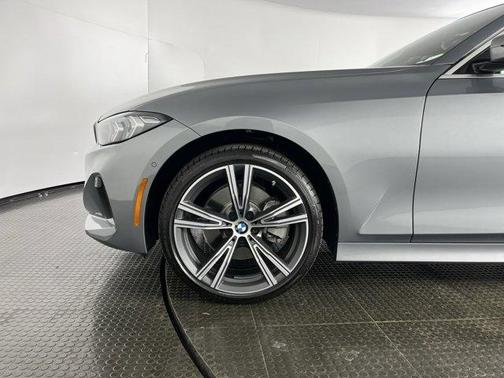 2024 BMW 330 i xDrive