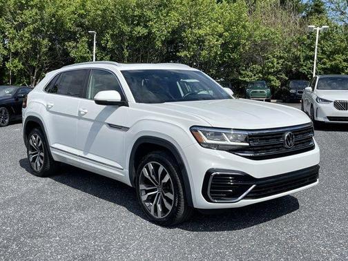 Pure White 2020 Volkswagen Atlas Cross Sport 3.6L V6 SEL R-Line