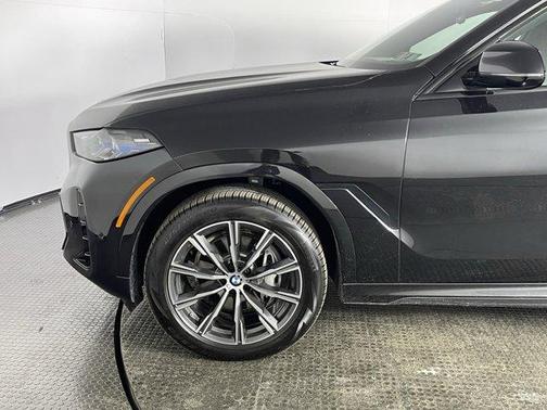 2025 BMW X6 xDrive40i