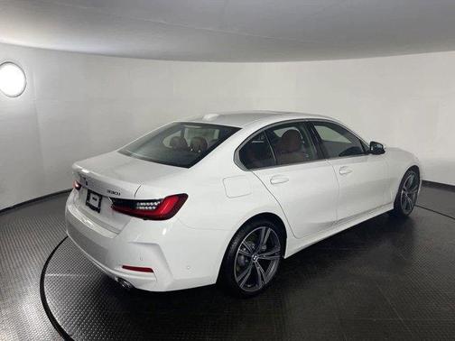2024 BMW 330 i xDrive