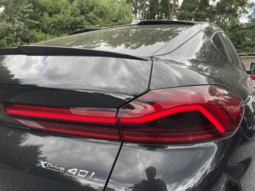 2025 BMW X6 xDrive40i