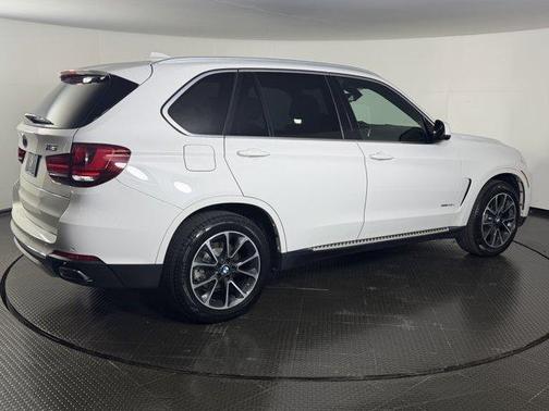 White 2018 BMW X5 xDrive35d