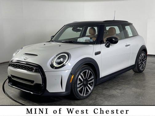 2023 MINI Hardtop Cooper