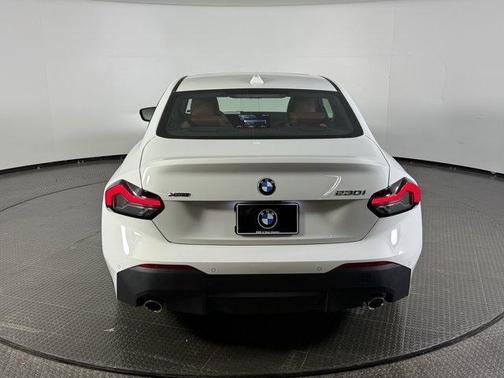 2025 BMW 230 i xDrive