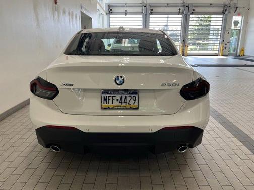 2025 BMW 230 i xDrive