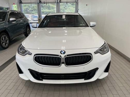 2025 BMW 230 i xDrive