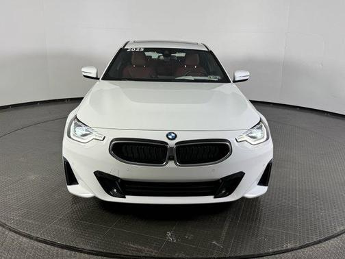 2025 BMW 230 i xDrive
