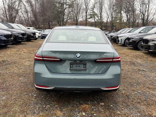 2026 BMW 530 i xDrive