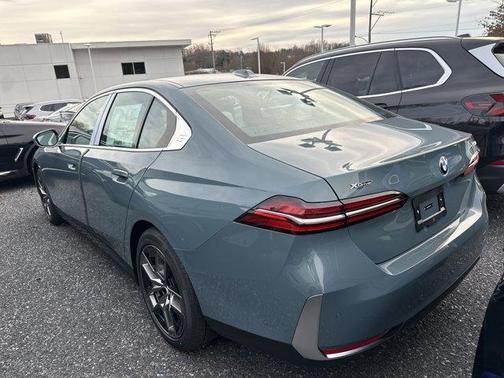 2026 BMW 530 i xDrive