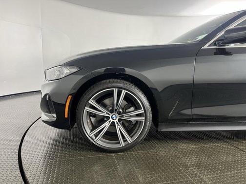 2024 BMW 330 i xDrive