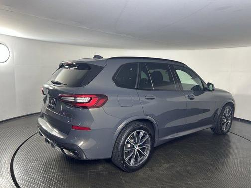 2023 BMW X5 M50i