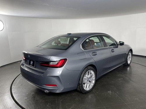 2025 BMW 330 i xDrive