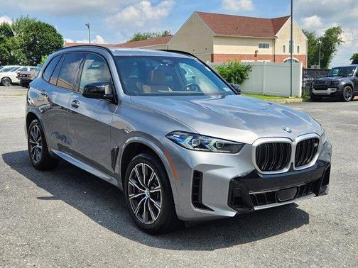 2024 BMW X5 M60i