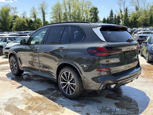 Gray Metallic 2026 BMW X5 xDrive40i