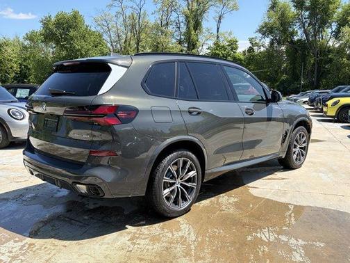 Gray Metallic 2026 BMW X5 xDrive40i
