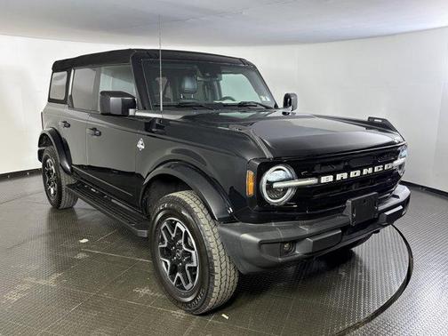 Shadow Black 2024 Ford Bronco Outer Banks