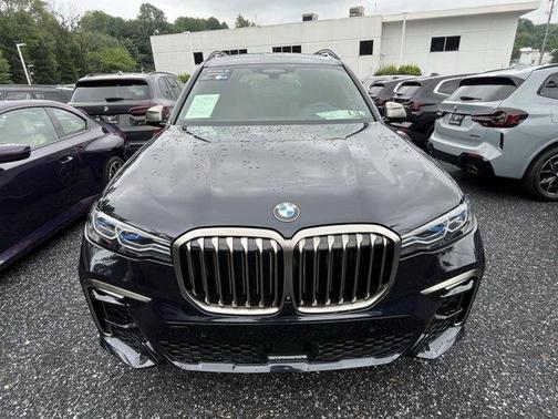 2021 BMW X7 M50i