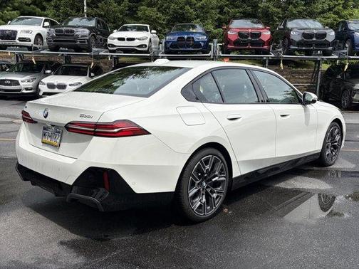 Alpine White 2026 BMW 530 i xDrive