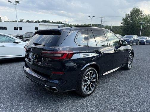 2022 BMW X5 M50i