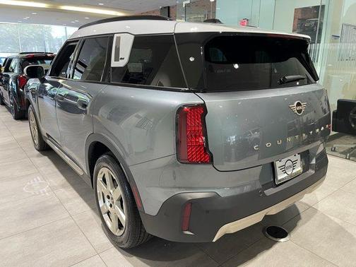 Smoke Green 2025 MINI Countryman S
