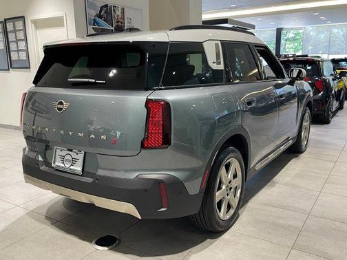 Smoke Green 2025 MINI Countryman S