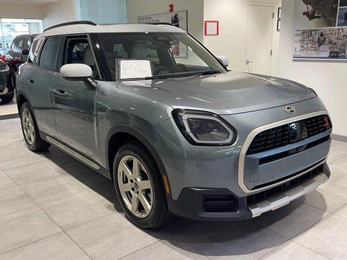 Smoke Green 2025 MINI Countryman S