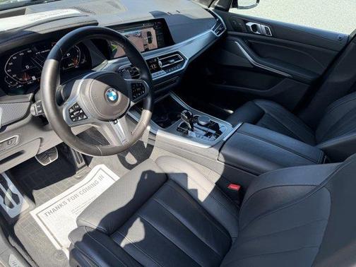 Black Sapphire Metallic 2022 BMW X5 M50i