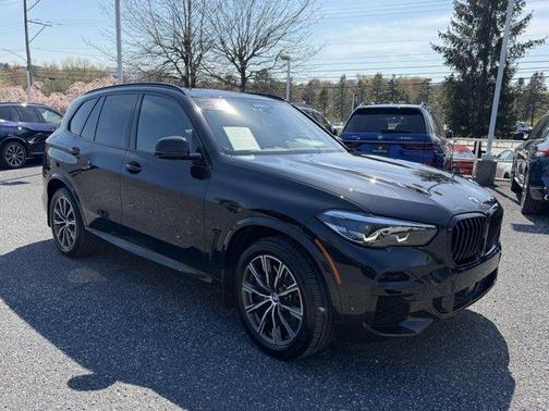 Black Sapphire Metallic 2022 BMW X5 M50i