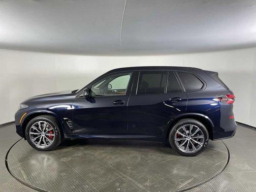 2025 BMW X5 M60i