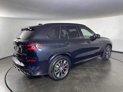 2025 BMW X5 M60i