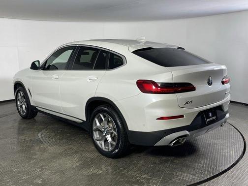 2025 BMW X4 xDrive30i