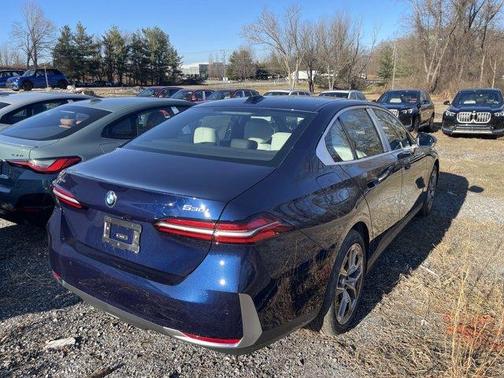 2026 BMW 530 i xDrive