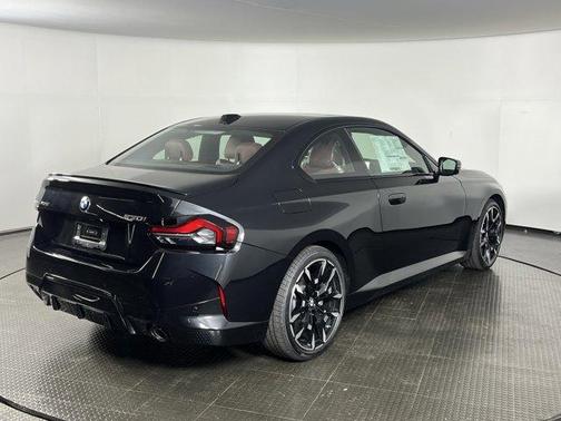 2025 BMW 230 i xDrive