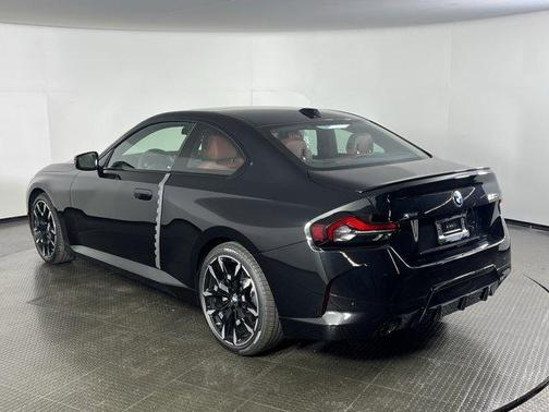 2025 BMW 230 i xDrive