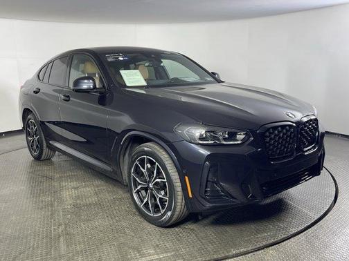Carbon Black Metallic 2023 BMW X4 xDrive30i