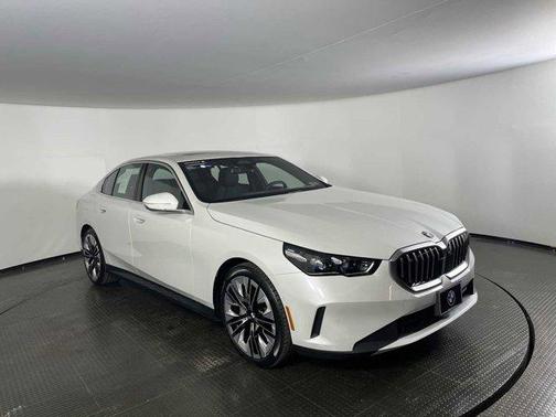 2024 BMW 540 i xDrive