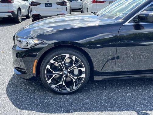 2025 BMW 330 i xDrive