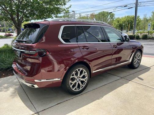 2025 BMW X7 xDrive40i