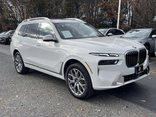 2025 BMW X7 xDrive40i