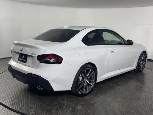 2025 BMW 230 i xDrive