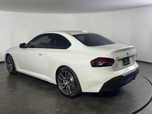 2025 BMW 230 i xDrive