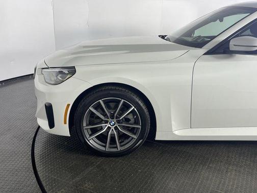 2025 BMW 230 i xDrive